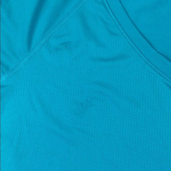 Under Armour tee - Picture 5 of 6